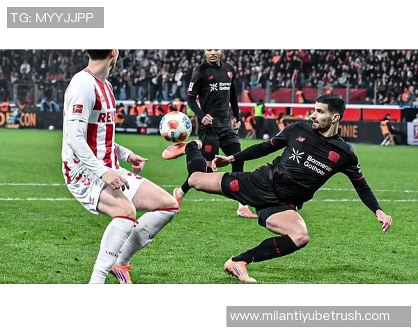 泰里耶精彩蝎子摆尾破门助药厂战胜科隆争夺年度最佳荣誉 泰里耶精彩蝎子摆尾破门助药厂战胜科隆争夺年度最佳荣誉