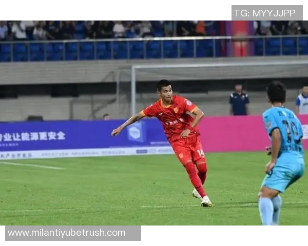 黄希扬谈转型与本土人才培养期望留在铜梁龙为重庆足球贡献力量